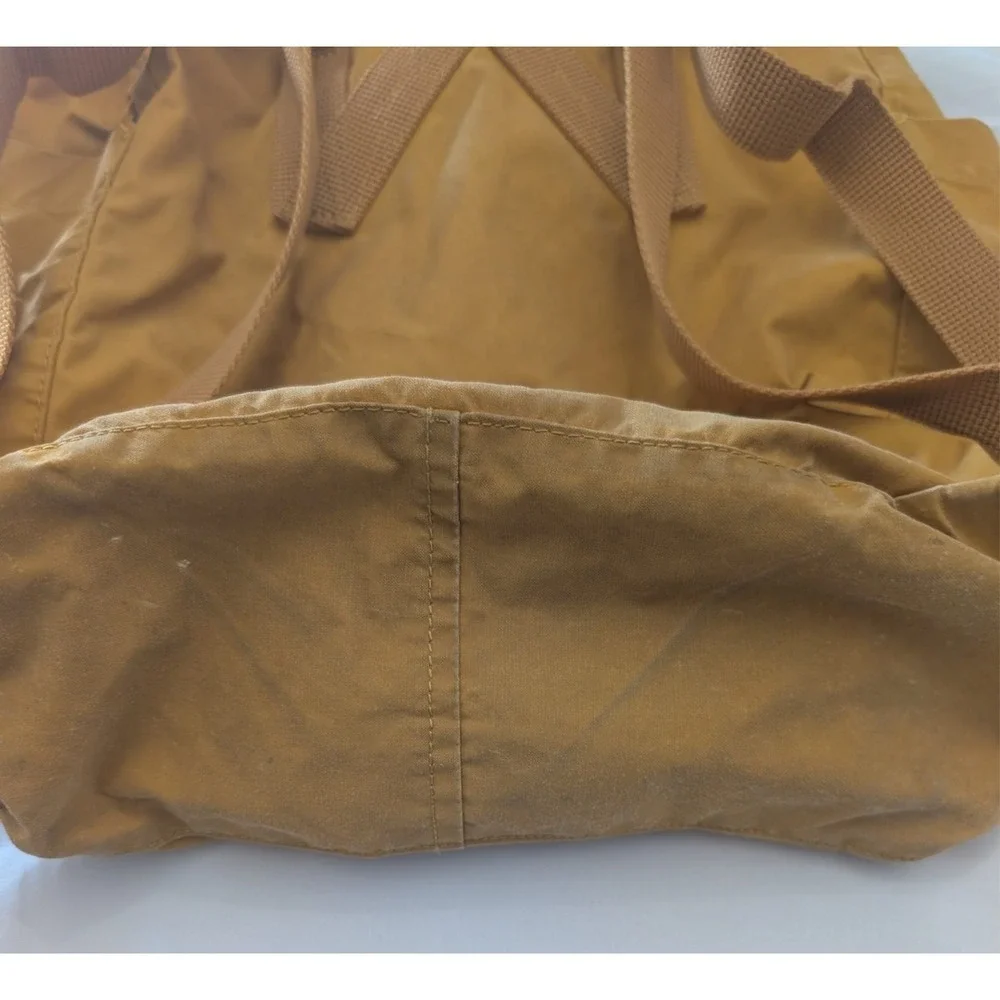 Fjallraven Kanken Backpack Unisex Medium Ochre Yellow 23510 Classic Vinylon F